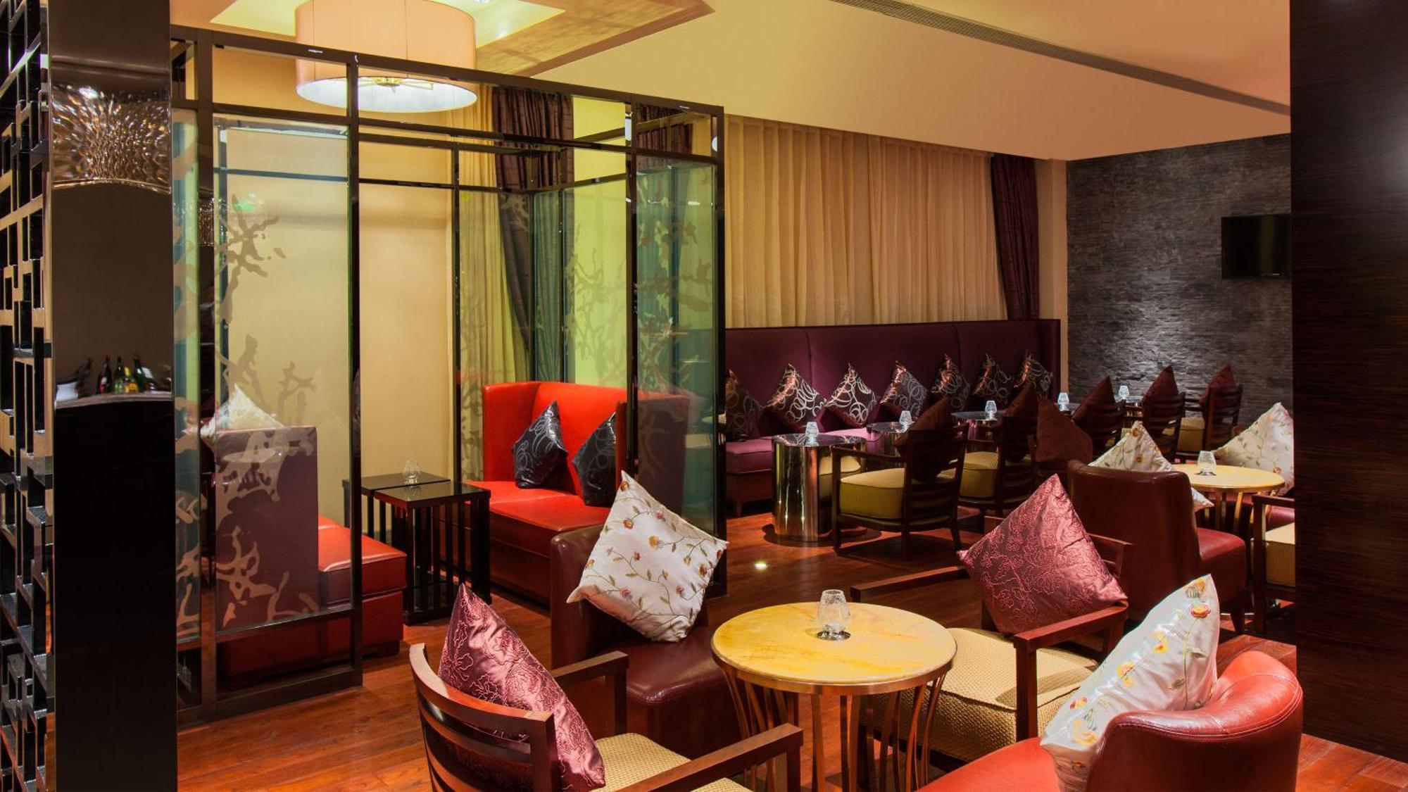 Holiday Inn Resort Chaohu Hot Spring By Ihg Hefei Exterior photo