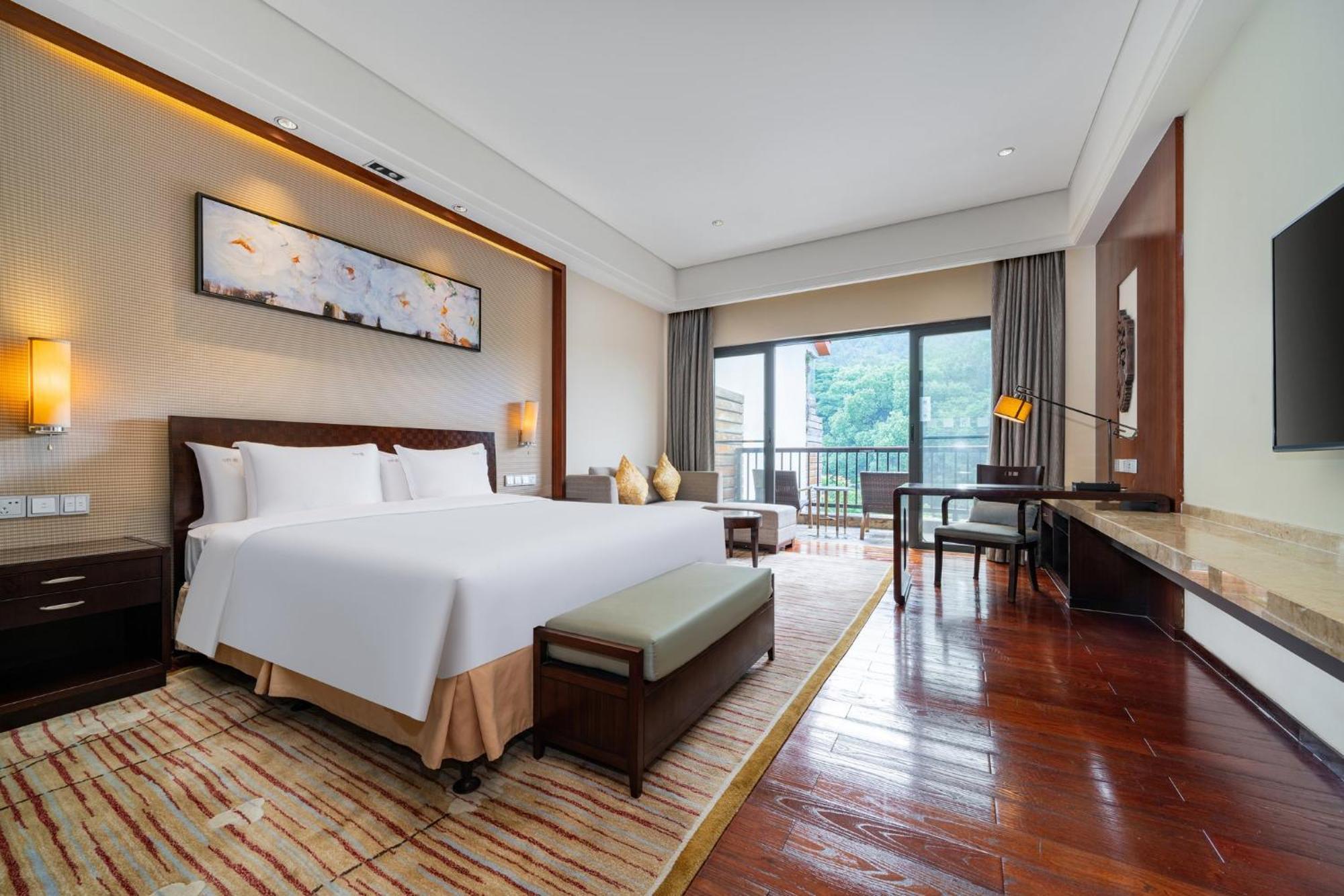 Holiday Inn Resort Chaohu Hot Spring By Ihg Hefei Exterior photo