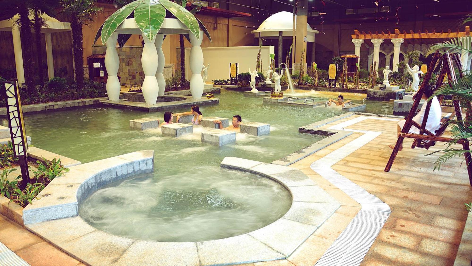 Holiday Inn Resort Chaohu Hot Spring By Ihg Hefei Exterior photo