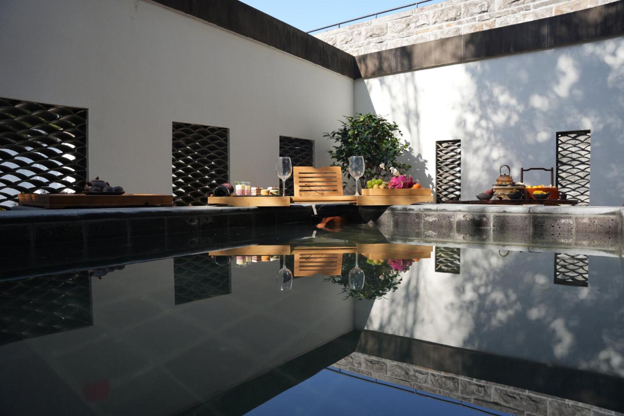 Holiday Inn Resort Chaohu Hot Spring By Ihg Hefei Exterior photo